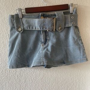Y2K mini / micro skirt